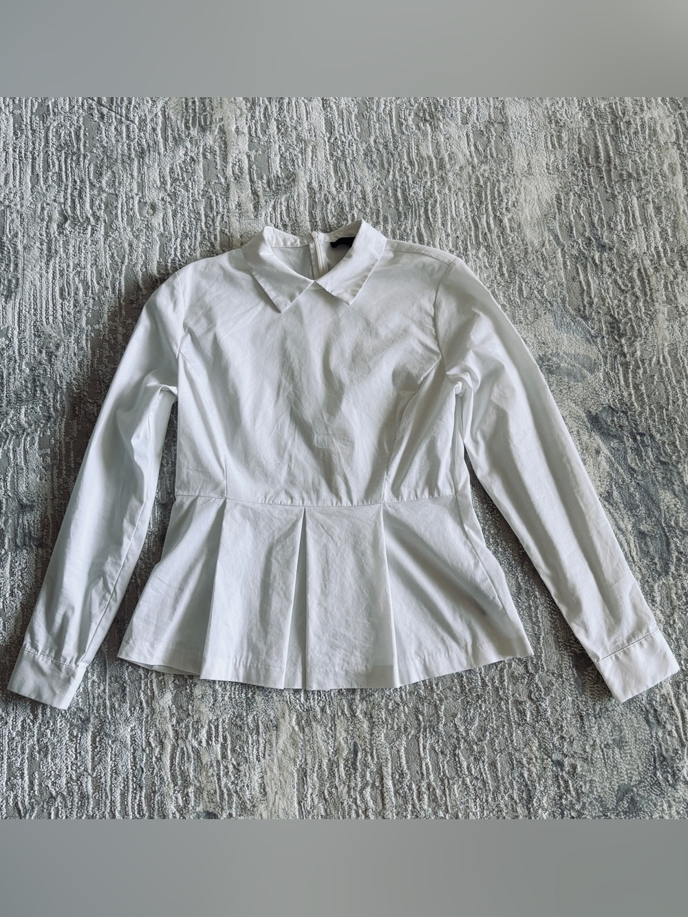 Women’s Pleated Peplum Long-Sleeve Top White Size Small